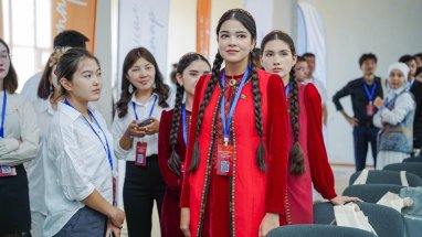 Delegates of Turkmenistan participate in the CIS Volunteer Forum in Cholpon-Ata