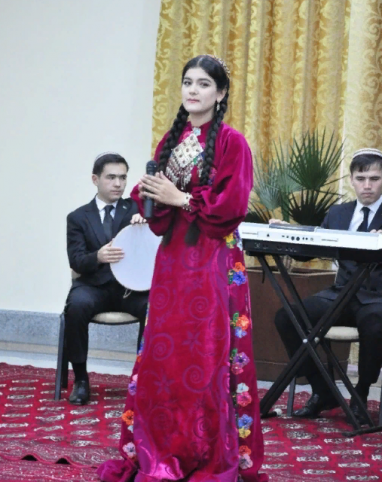 В ИМО МИД Туркменистана выбрали победительницу конкурса красоты