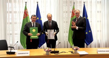 Türkmenistan ve AB, ortaklık anlaşmasına ilişkin imzalanan yeni protokolle işbirliğini güçlendirdi