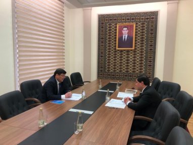 Обсуждены вопросы расширения торгово-экономического сотрудничества между Туркменистаном и Кыргызстаном