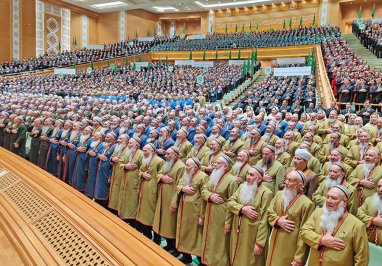 В Ашхабаде началось совместное заседание палат Милли Генгеша Туркменистана