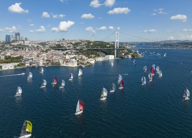 Istanbul invites tourists to festivals and regatta