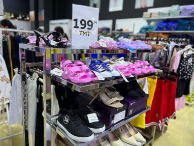 The sale of goods from Turkish manufacturers continues in the Ipekyol store in the “Berkarar” Shopping and Entertainment Center