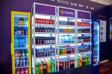 Yupekchi presents a wide range of soft drinks at the Exhibition of the Turkmenistan Shopping Complex