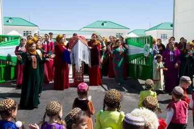 Туркменистан пересматривает планы развития в связи с итогами переписи населения
