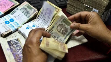 Hindistan'da artan elektronik ödeme yöntemleri yüzünden nakit paraların kullanımı azaldı