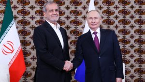 Putin meets with Iranian President in Ashgabat