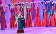 Фоторепортаж: Праздничный концерт в честь Международного женского дня в Ашхабаде