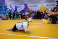 KidsExpo: марафон по быстрому ползанию среди малышей