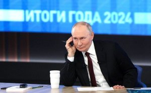 Putin göni ýaýlymda metbugat duşuşygyny geçirdi