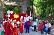Фоторепортаж: В Туркменистане массово и празднично отметили Международный день защиты детей