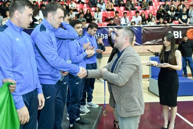 Туркменские студенты заняли третье место на международном баскетбольном турнире в Баку