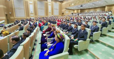 В Ашхабаде состоялась конференция, посвящённая лекции главы Халк Маслахаты Туркменистана