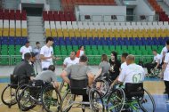 Фоторепортаж: Визит американских спортсменов и тренеров по адаптивным видам спорта в Туркменистан