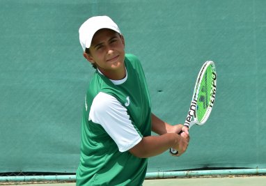 Определились первые финалисты чемпионата Туркменистана по теннису