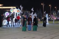 Fotoreportaž: Täze ýyl öwüşgünli Aşgabat