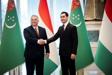Сердар Бердымухамедов принял в Ашхабаде Премьер-министра Венгрии Виктора Орбана
