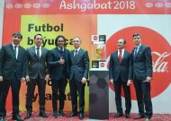 Fotoreportaž: Futbol boýunça dünýä kubogy Aşgabada getirildi