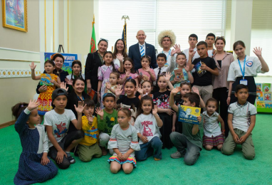 Turkmen-American book fair was held in Dashoguz