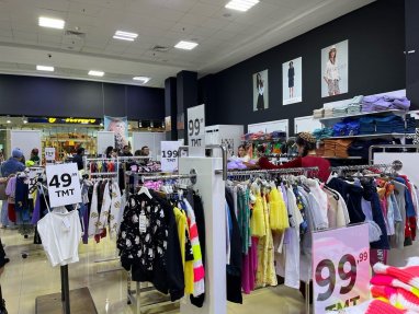 Популярные турецкие бренды одежды запустили тотальную распродажу в Ашхабаде