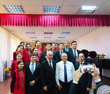 В Лебапе состоялась встреча с музыкантами-участниками Дней культуры Туркменистана в Узбекистане