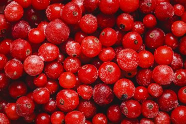 Cranberry juice rejuvenates the skin of women after 40