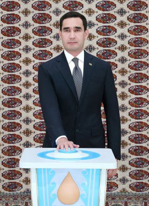 Türkmenistanyň Prezidenti Bagtyýarlyk agyz suwuny arassalaýjy desganyň açylyş dabarasynda çykyş etdi
