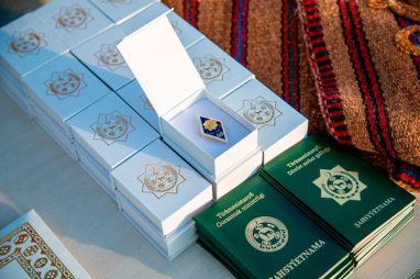 В Туркменистане чествовали выпускников Военной академии и вузов силовых структур