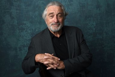 Robert de Niro 80 ýaşyny kärdeşleri bilen belledi