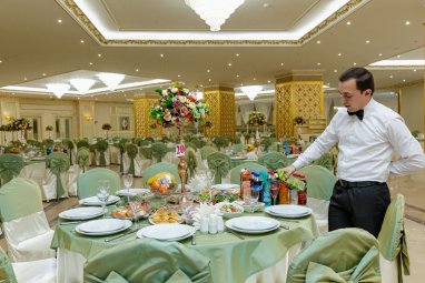 Ak Ýol offers up to three years of installment plan for wedding banquets
