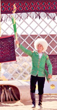 Фоторепортаж: В Туркменистане зажжён факел V Азиатских игр в закрытых помещениях и по боевым искусствам!