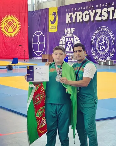 Türkmenistanly uşuçylar Gyrgyzystanyň açyk çempionatynda 18 medal gazandylar