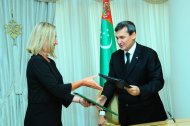 Фоторепортаж: Еврокомиссар по иностранным делам Федерика Могерини в Туркменистане