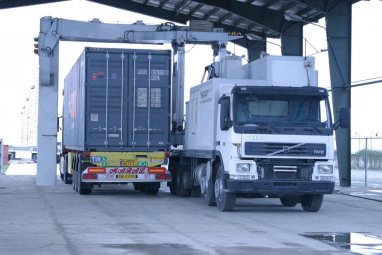Türkmen-eýran eksport-importynyň mukdary 1 million tonnadan geçdi