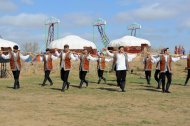 Fotoreportaž: Türkmenistanda Milli bahar baýramy - Halkara Nowruz güni giňden bellenildi