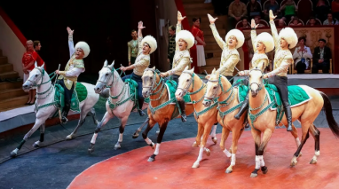 Turkmen equestrian group “Galkynysh” will perform at the UAE independence celebration