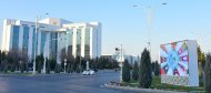 Fotoeportaž: Aşgabat Bitaraplygyň baýramçylyk bezegleri bilen bezeldi