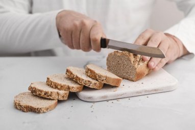 Недостаток витаминов В1 и В3 вызывает желание есть много хлеба
