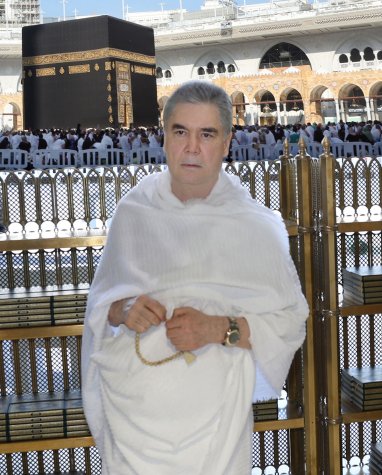 National Leader of Turkmen People Made Pilgrimage to Mecca