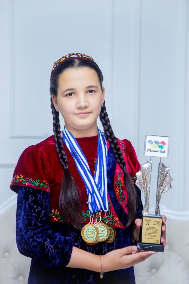 Туркменская школьница Огулмарал Алтыева установила национальный рекорд по ментальной арифметике