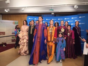 A collection of Turkmen national costumes was shown in Paris