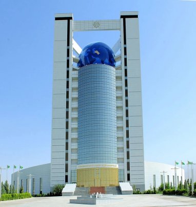 В Туркменистане отмечают День дипломатических работников
