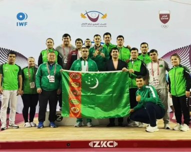 A weightlifter from Turkmenistan became a bronze medalist at the Grand Prix tournament in Doha