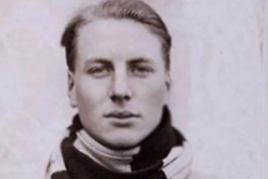 Remains of climber who went missing a century ago found on Everest slopes