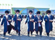 Фоторепортаж: В Туркменистане начался массовый сев озимой пшеницы