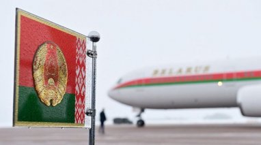 Lukaşenko resmi sapar bilen Özbegistana bardy