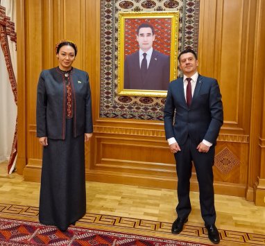 Председатель Меджлиса Туркменистана пригласила парламентариев Румынии посетить Ашхабад