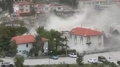 Heavy downpour with hurricane winds hit Ankara