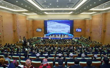 Participants of the international transport forum got acquainted with the modern achievements of the company “Turkmenpost”