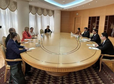 Генсек ОБСЕ провела переговоры в МИД Туркменистана